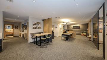 Thumbnail von Exkluzivní kancelář v prestižní lokalitě s bytem pro provozovatele