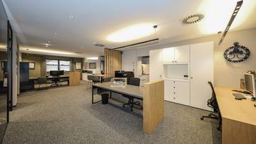 Thumbnail von Exkluzivní kancelář v prestižní lokalitě s bytem pro provozovatele