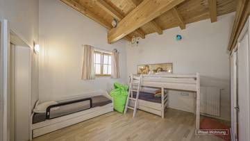 Thumbnail von Skihütte & Gastgewerbebetrieb mit exklusiver Wohnmöglichkeit