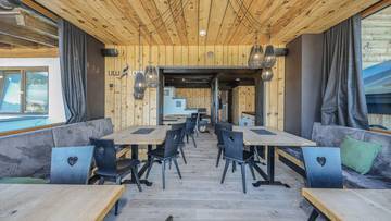 Thumbnail von Skihütte & Gastgewerbebetrieb mit exklusiver Wohnmöglichkeit