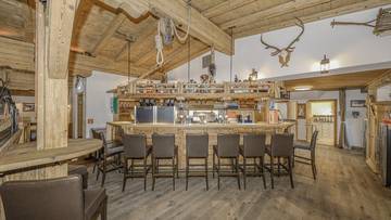 Thumbnail von Skihütte & Gastgewerbebetrieb mit exklusiver Wohnmöglichkeit