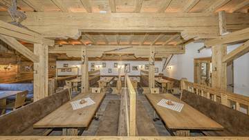 Thumbnail von Skihütte & Gastgewerbebetrieb mit exklusiver Wohnmöglichkeit