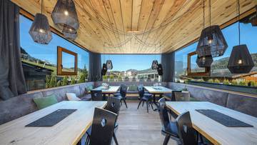 Thumbnail von Skihütte & Gastgewerbebetrieb mit exklusiver Wohnmöglichkeit