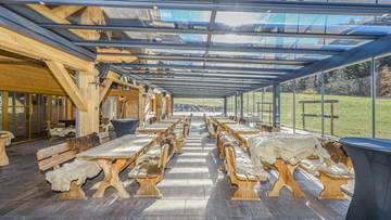 Thumbnail von Skihütte & Gastgewerbebetrieb mit exklusiver Wohnmöglichkeit