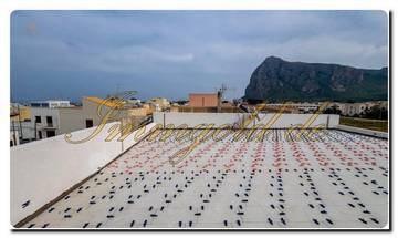 Thumbnail von Północny/Zachodni Sycylii, super odnowione mieszkanie z ogromnym tarasem na dachu, czterema sypialniami i własnymi łazienkami