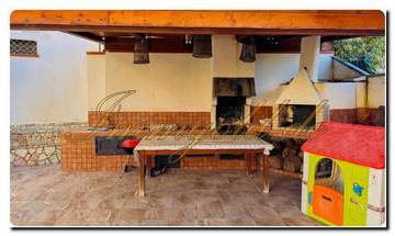 Thumbnail von Immogold Sizilien beeindruckendes, großes Doppelhaus ganz nahe am Meer mit sechs Schlafzimmern, Dachterrasse und mediterranen Gärten