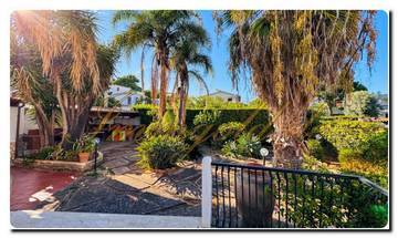 Thumbnail von Immogold Sizilien beeindruckendes, großes Doppelhaus ganz nahe am Meer mit sechs Schlafzimmern, Dachterrasse und mediterranen Gärten