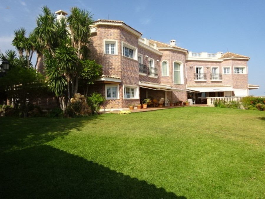 Luxus-Villa in Málaga R2463563