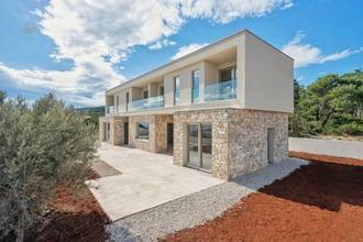 Thumbnail von Deniz yakınında modern villa ve havuz