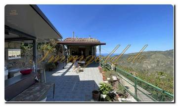 Thumbnail von Sympathisch erscheinendes Casa im grünen interessanter Blick auf das Meer und auf den Äolischen Inseln