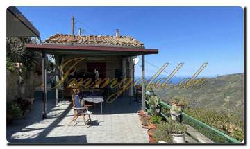 Thumbnail von Sympathisch erscheinendes Casa im grünen interessanter Blick auf das Meer und auf den Äolischen Inseln