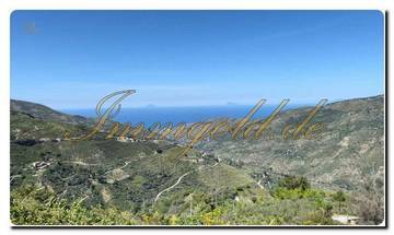 Thumbnail von Sympathisch erscheinendes Casa im grünen interessanter Blick auf das Meer und auf den Äolischen Inseln