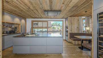 Thumbnail von Luxuswohnung mit Pool in zentraler Toplage