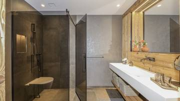 Thumbnail von Luxuswohnung mit Pool in zentraler Toplage