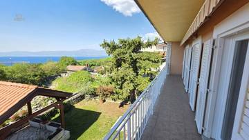 Thumbnail von Familienhaus mit schönem Meerblick