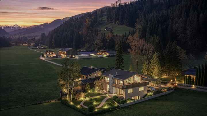Neubauvilla in sonniger Ruhelage mit traumhaftem Ausblick