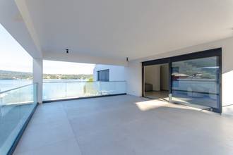 Thumbnail von Moderne Villa mit Pool in der 1. Reihe zum Meer, Insel Solta