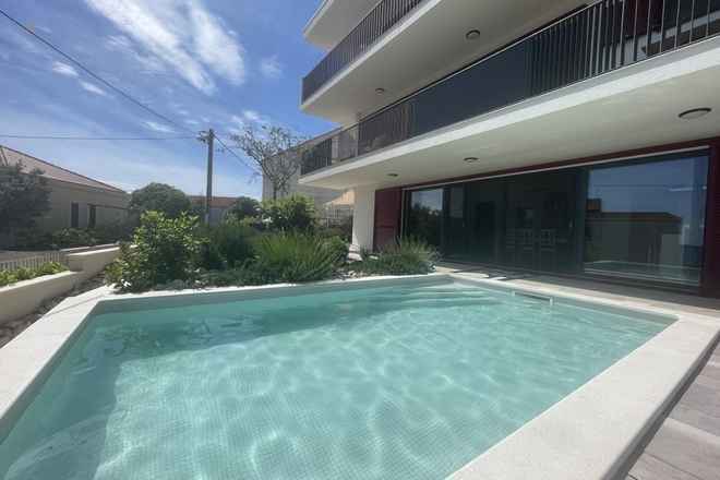 Wohnung mit Garten und privatem Pool, Region Trogir