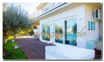 Thumbnail von Schicke, elegante, beeindruckende Villa mit Pool und tollem Panorama-Blick in Capo d’Orlando hält nach Ihrer Übernahme Ausschau.