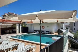 Thumbnail von Modernes Penthouse mit Panorama-Meerblick und Community-Pool bei Trogir