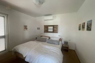 Thumbnail von Modernes Penthouse mit Panorama-Meerblick und Community-Pool bei Trogir