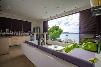 Thumbnail von Modernes Haus direkt am Meer, Region Rogoznica