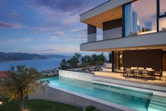 Thumbnail von Modern lüks villa yüzme havuzuyla ve panoramik deniz manzarasıyla