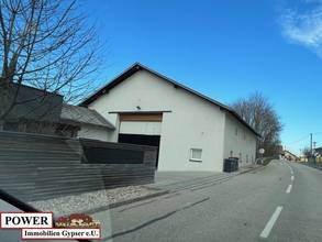 Thumbnail von Modernisiertes Zweifamilienhaus mit Garage und großzügiger Halle!