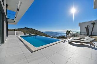 Thumbnail von Moderne Villa mit Infinity-Swimmingpool und Panoramablick, Region Trogir