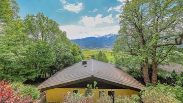 Thumbnail von Golf-in/Golf-out Landhaus in sonniger Toplage