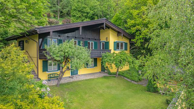 Golf-in/Golf-out Landhaus in sonniger Toplage
