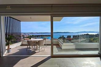 Thumbnail von Luxuriöses Penthouse mit Dachterrasse und Meerblick