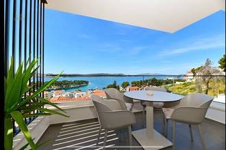 Thumbnail von Luxuriöses Penthouse mit Dachterrasse und Meerblick