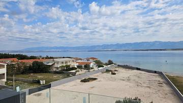 Thumbnail von Moderne Villa mit Dachterrasse nahe dem Strand