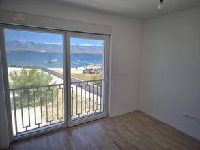 Thumbnail von Moderne Villa mit Dachterrasse nahe dem Strand