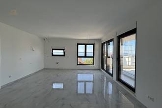 Thumbnail von Çatı terasındaki havuzlu modern penthouse