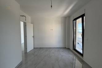 Thumbnail von Çatı terasındaki havuzlu modern penthouse
