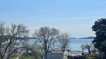 Moderne Neubauwohnung nahe dem Meer