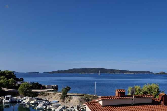 Haus in wunderschöner Lage nahe dem Meer