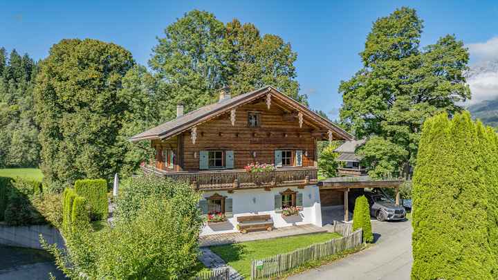 Gemütliches Alpenchalet in sonniger Ruhelage mit Kaiserblick