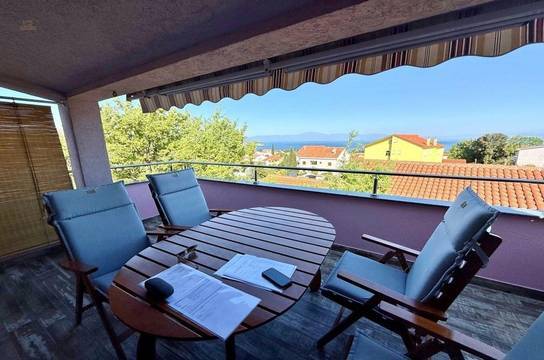 Möblierte Wohnung mit Meerblick