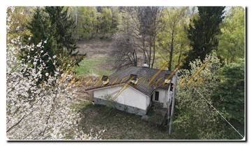 Thumbnail von Ihr privates Refugium in herrlicher Natur, freistehende Villa mit Park in Viola zu renovieren