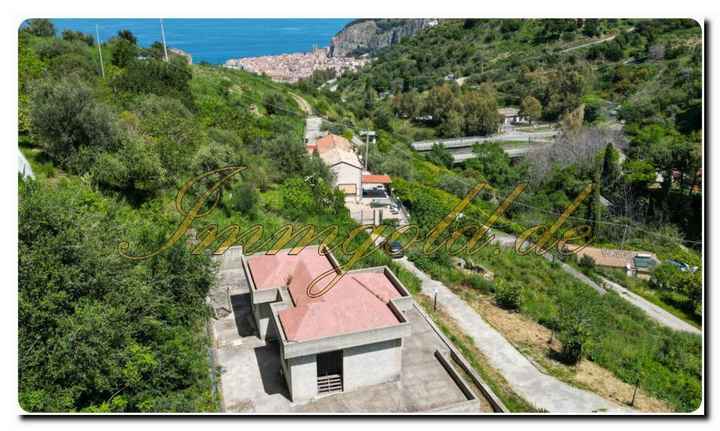 Super Gelegenheit, solider Villenrohbau in ruhiger Hanglage mit Meerblick & Panorama auf Cefalù