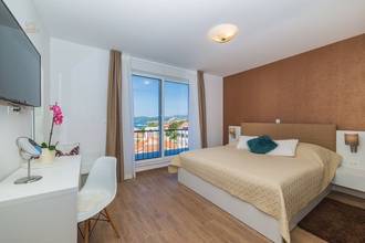 Thumbnail von Modern lüks villa panoramik deniz manzarasıyla