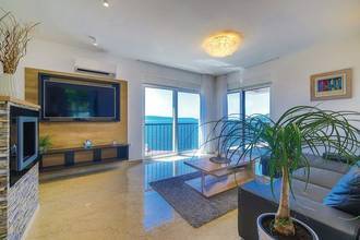 Thumbnail von Modern lüks villa panoramik deniz manzarasıyla