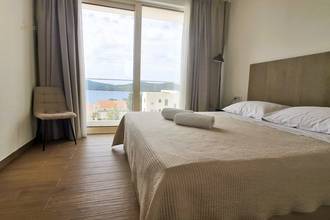 Thumbnail von Moderne Villa mit Pool und Meerblick, Region Sibenik
