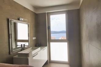 Thumbnail von Moderne Villa mit Pool und Meerblick, Region Sibenik