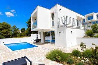 Thumbnail von Moderne Villa mit Pool und Meerblick, Region Sibenik