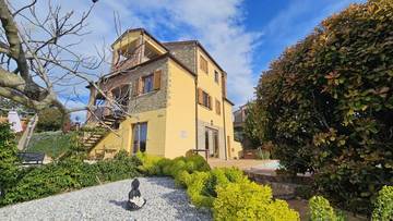 Thumbnail von Charmantes Haus mit Pool und Blick bis zum Meer