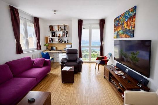 Attraktive Wohnung mit schönem Meerblick